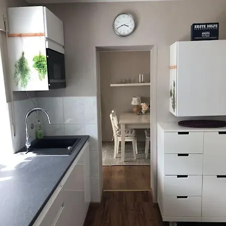 Eifel-roedis Apartment