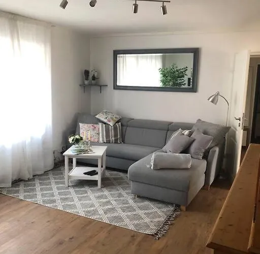 Eifel-roedis Appartement *